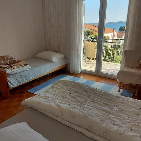 Apartman Janice L *